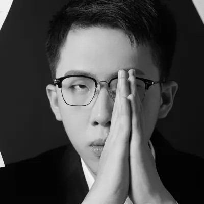 Portrait of Zhenghao Wang