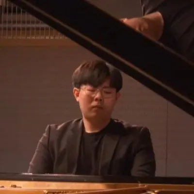 Portrait of Seunguk Kim