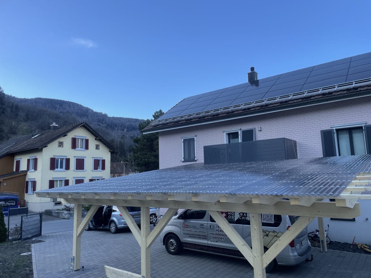 Carport in Sevelen für vier Fahrzeuge