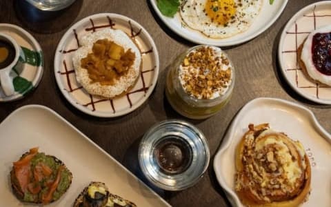 Tomo Coffee Brunch & Bakery