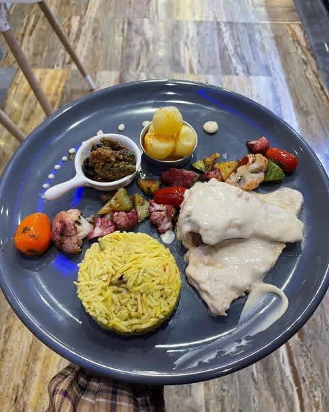 Le Serail Restaurant & Lounge