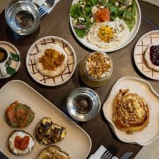 Tomo Coffee Brunch & Bakery, restaurant à Hydra 1