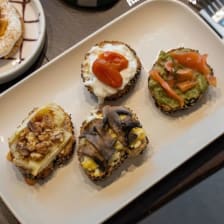 Tomo Coffee Brunch & Bakery, restaurant à Hydra 6