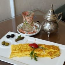 Dina Lounge & Coffee, restaurant à Staoueli 5