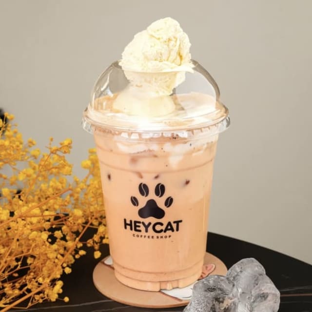 Heycat Coffee Shop 4