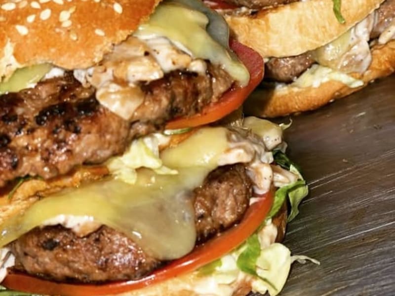 Chi's Burger image 3