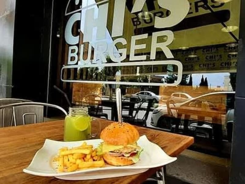 Chi's Burger image 4