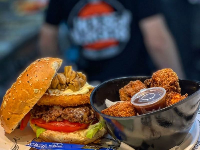House of Burgers 6