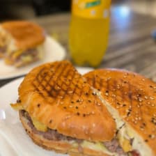Le Joker, restaurant à Annaba  1