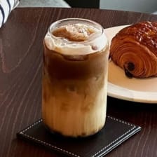 Magnolia Coffee & Restaurant, restaurant à Oran  1