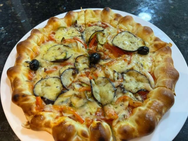 Hola Pizza 5