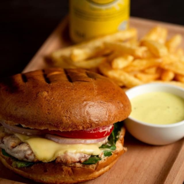 Taylor Burger & Drinks  1