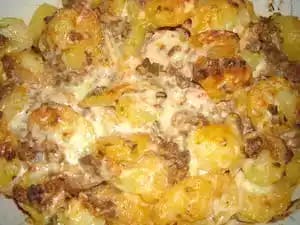 Gratin de pommes de terre et de viande hachée