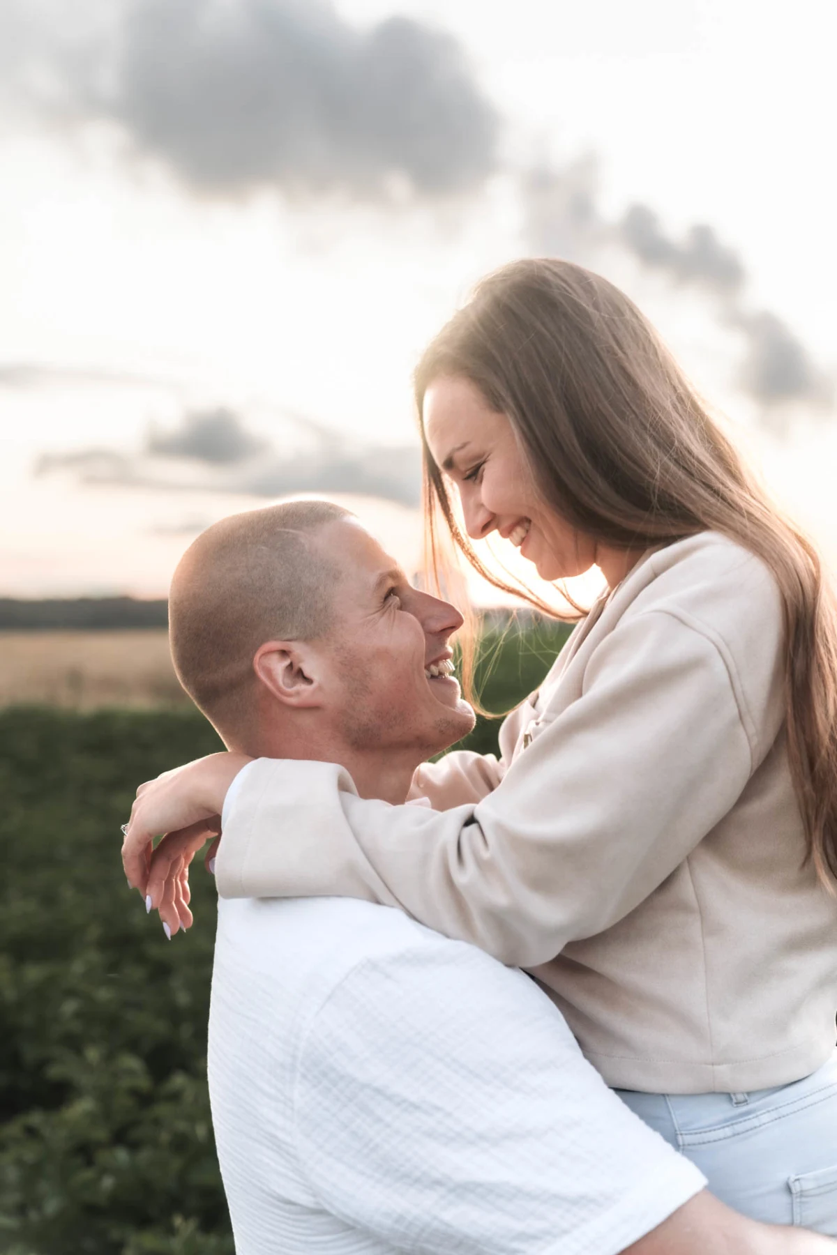 Proč jít na předsvatební rande focení? Zbaví vás trémy a získáte fotky do oznámení