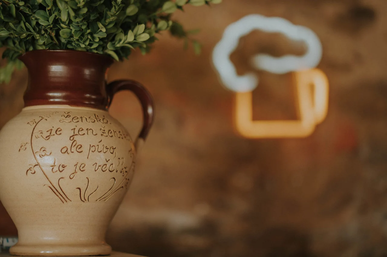 Svatební přípravy a detaily - Nelly & Kačka - Fara Mladé Bříště