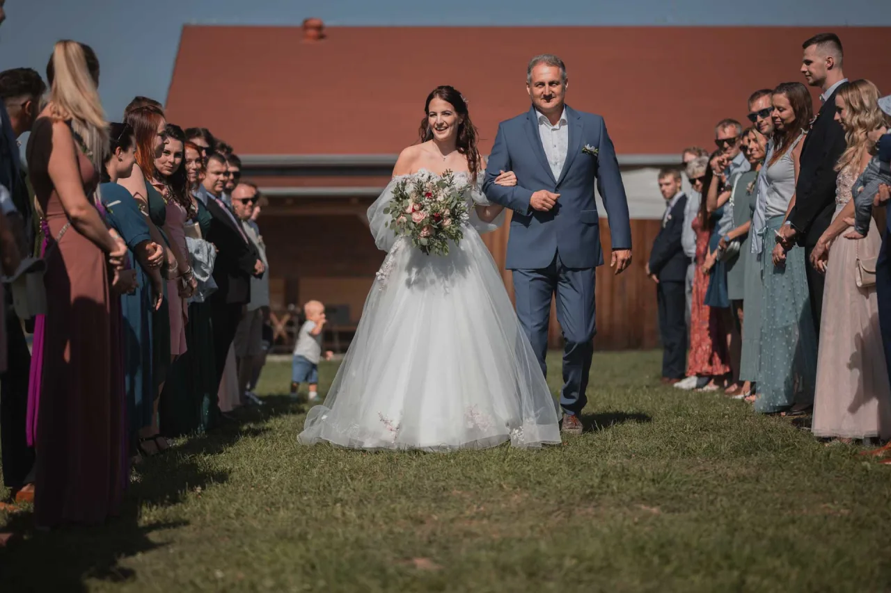 Svatební obřad - Kamila & Pavel - Stodola v Meruňkovém sadu