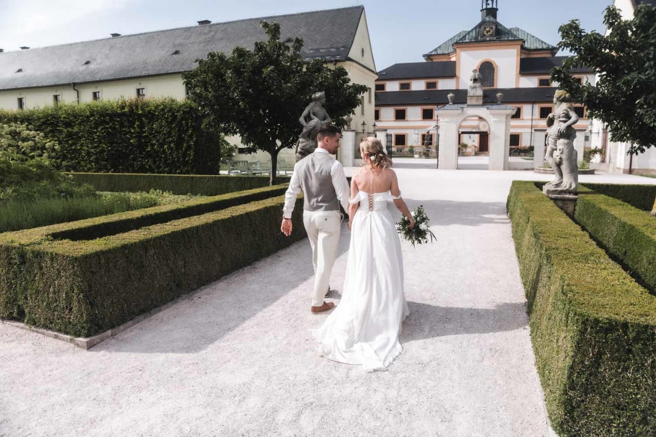 Svatební portréty novomanželů - Tereza & Oldřich - Chalupa Lavender, Kuks