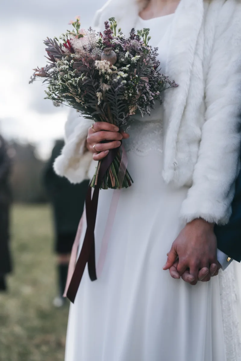 Zimní svatba má neopakovatelné kouzlo: Proč se nebát chladu a vyměnit prosecco za čaj