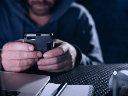 ВТБ предупреждает о звонках мошенников с клонов российских номеров