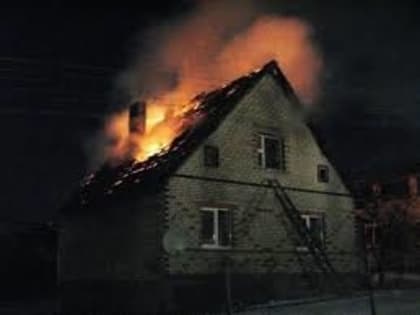 В Ростовской области при пожаре пострадали женщина и ребенок