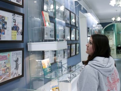 Заведующий кафедрой психолого-педагогического образования и медиакоммуникации И.В. Челышева  выступила экспертом XXVIII Всероссийской выставки ювенильных изданий «Свежая строк