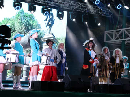 Таганрог принимает поздравления с 325-летием