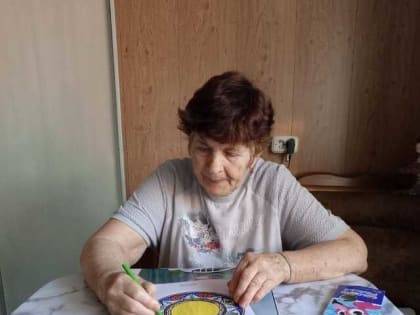 Социальными работниками на дому практикуется индивидуальная арт-терапия