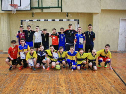В Зернограде прошел Рождественский турнир по мини-футболу среди подростков