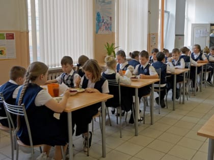 Жителям Таганрога рассказали об основных принципах здорового питания школьников