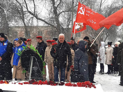 Гуковские коммунисты отметили 80-летие освобождения города от немецко-фашистских захватчиков