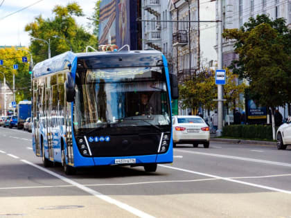 Градоначальник пообещал, что к концу года ростовчан по городу будут возить “КамАЗы”