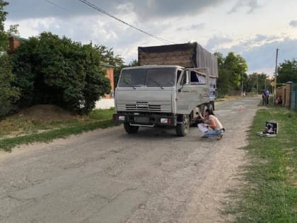 В РОСТОВСКОЙ ОБЛАСТИ ПЯТИЛЕТНЕГО МАЛЬЧИКА НАСМЕРТЬ СБИЛ КАМАЗ