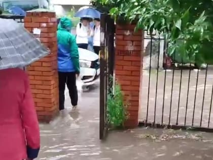 Ростовчанам показали “дорогу к знаниям”