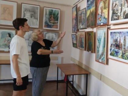 Выставка работ учащихся Таганрогской художественной школы