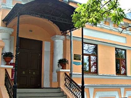 Выставка таганрогского художника пройдет в Молодежном центре