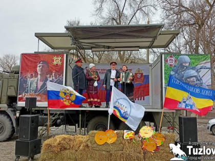 В Новочеркасске масленицу отметили концертом, блинами, ярмаркой и сжиганием чучела зимы