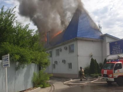 В Ростове загорелся ресторан «У Бориса» на Левобережной