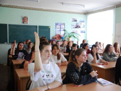 Председатель Ростовской областной организации Профсоюза провел открытый урок в Донском педагогическом колледже