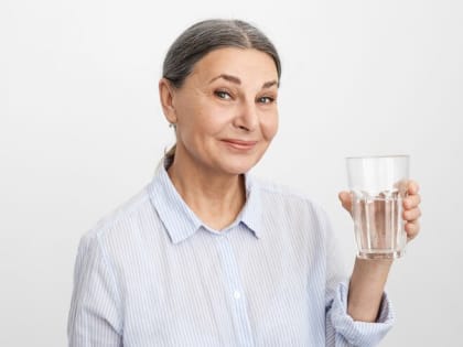 Не останется ни одного тромба: врач назвал напиток, который спасет сосуды