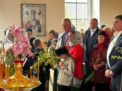 В Вербное воскресенье в селе Заветном открыли храм святителя Николая Чудотворца