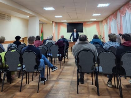 Депутат ГосДумы Евгений Бессонов отчитался о работе фракции перед избирателями Зернограда