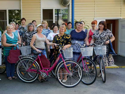 Двухколесные помощники для устьдонецких соцработников