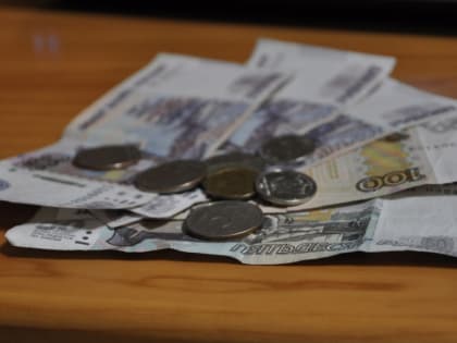 Ростовчанка перевела мошеннику 100 тысяч рублей в надежде защитить деньги