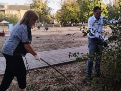 Чистота и порядок: субботник в Кагальницкой