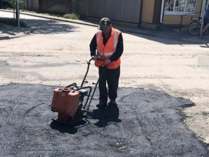 В Таганроге выполнен карто-ямочный ремонт 1-й Котельной улицы