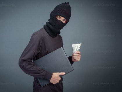 Жительнице Волгодонска предложили компенсацию за лекарства и украли 300 тысяч