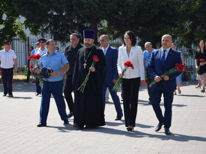 В Александровском парке состоялось мероприятие, посвященное Дню памяти и скорби