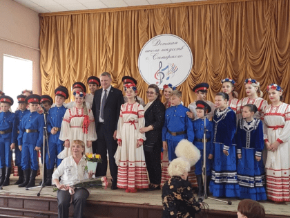 В музыкальных школах Азовского района проходят отчётные концерты.