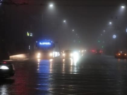 Водителей Ростовской области просят быть осторожными на дорогах из-за непогоды