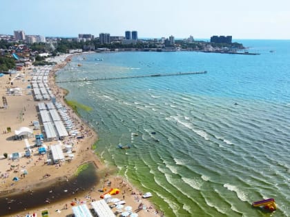 Анапа сейчас не для слабонервных, но народ развлекается как может